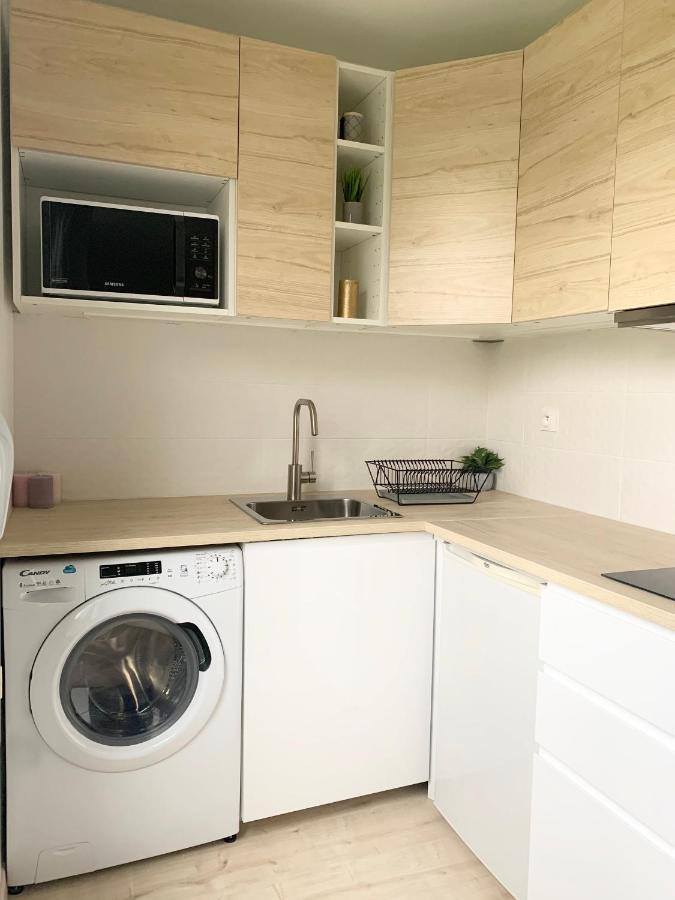 Studio 30M2 - Au Pied De La Gare - Parking Cergy Luaran gambar