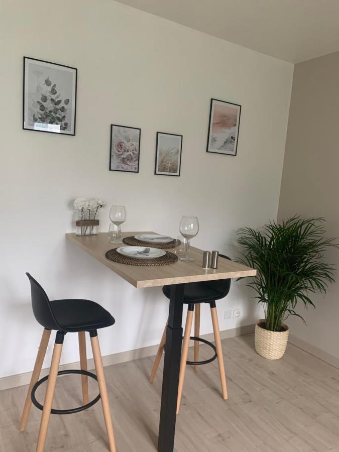 Studio 30M2 - Au Pied De La Gare - Parking Cergy Luaran gambar